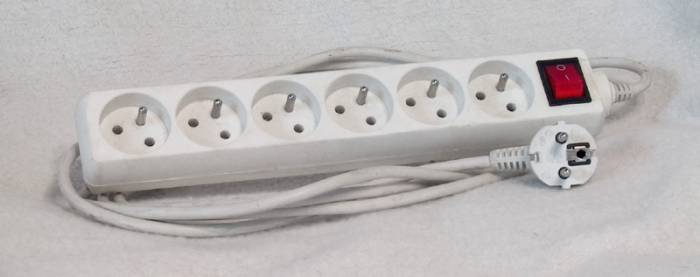 mypower.cz-docs-spinana-zasuvka.jpg